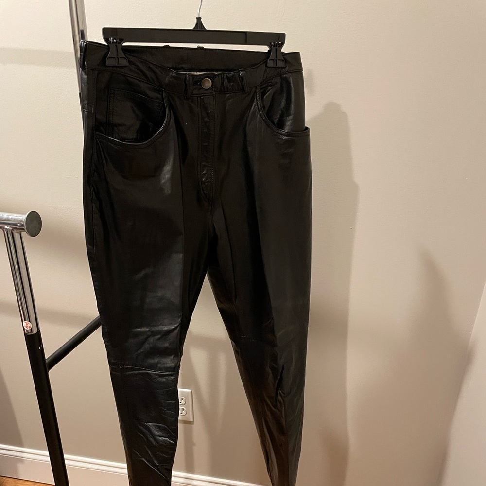 Black, soft leather, straight leg pants. In perfect condition. It was a faze!